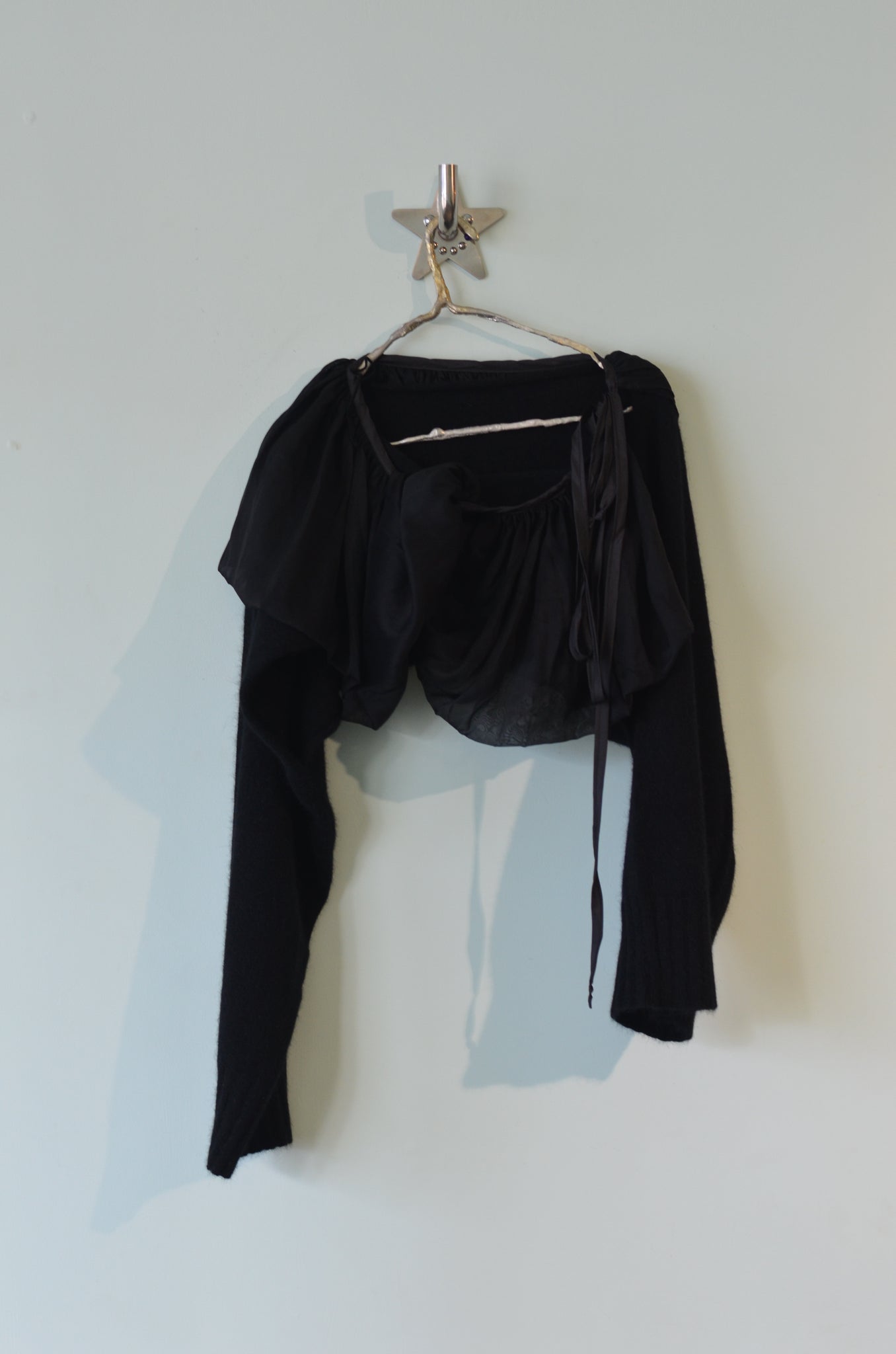 Six of 24 U Possum Arms – Air Silk Pierrot Collar