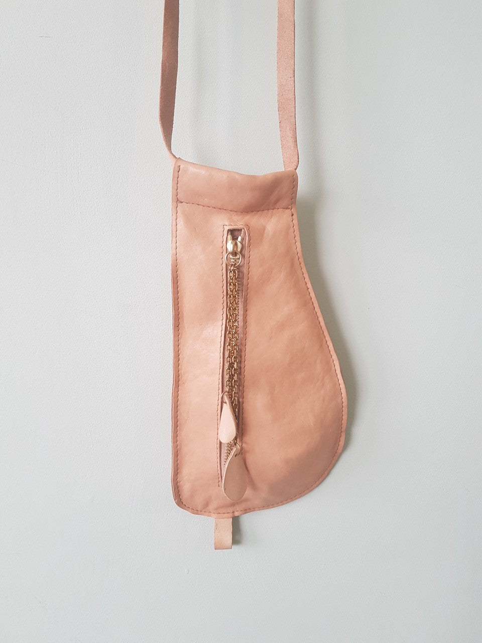 The Teardrop Bag – Handmade Leather in Nude