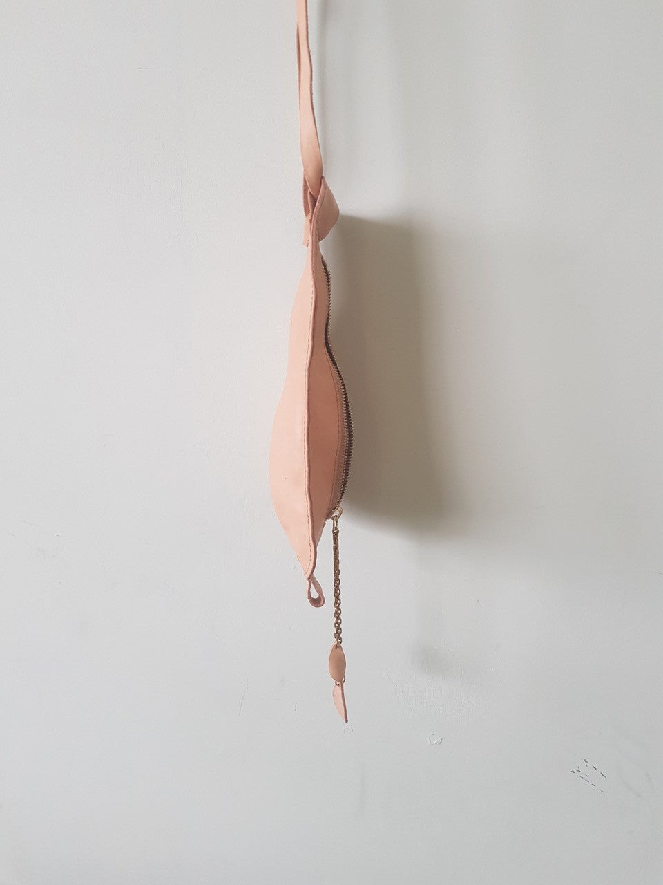 The Teardrop Bag – Handmade Leather in Nude